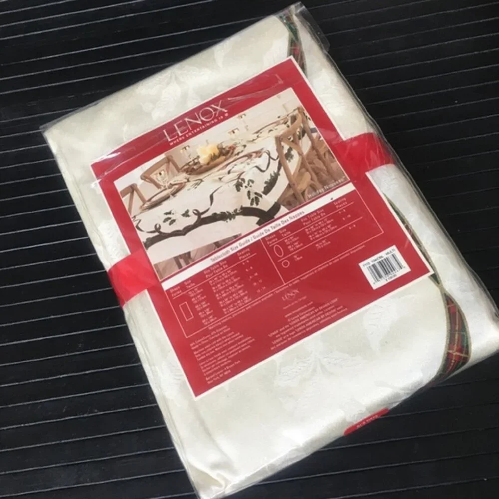 old stock (brand new in pkg) Lenox 60x104